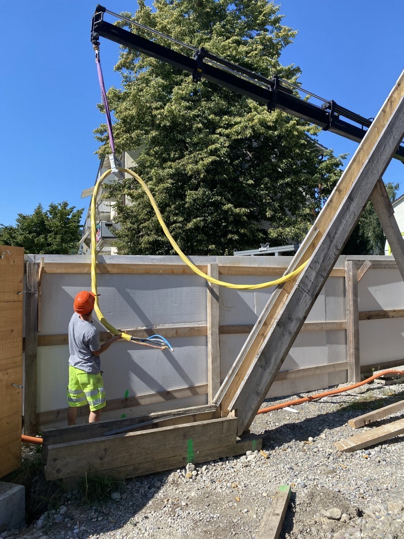 Schweres Kabelkino auf der Baustelle